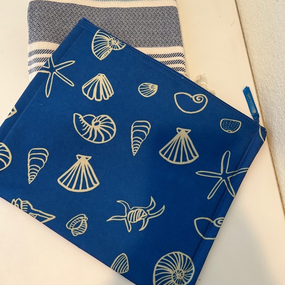 Tribe Alive Caftan Coverup and quagga green label swim bag - Picture 3 of 7